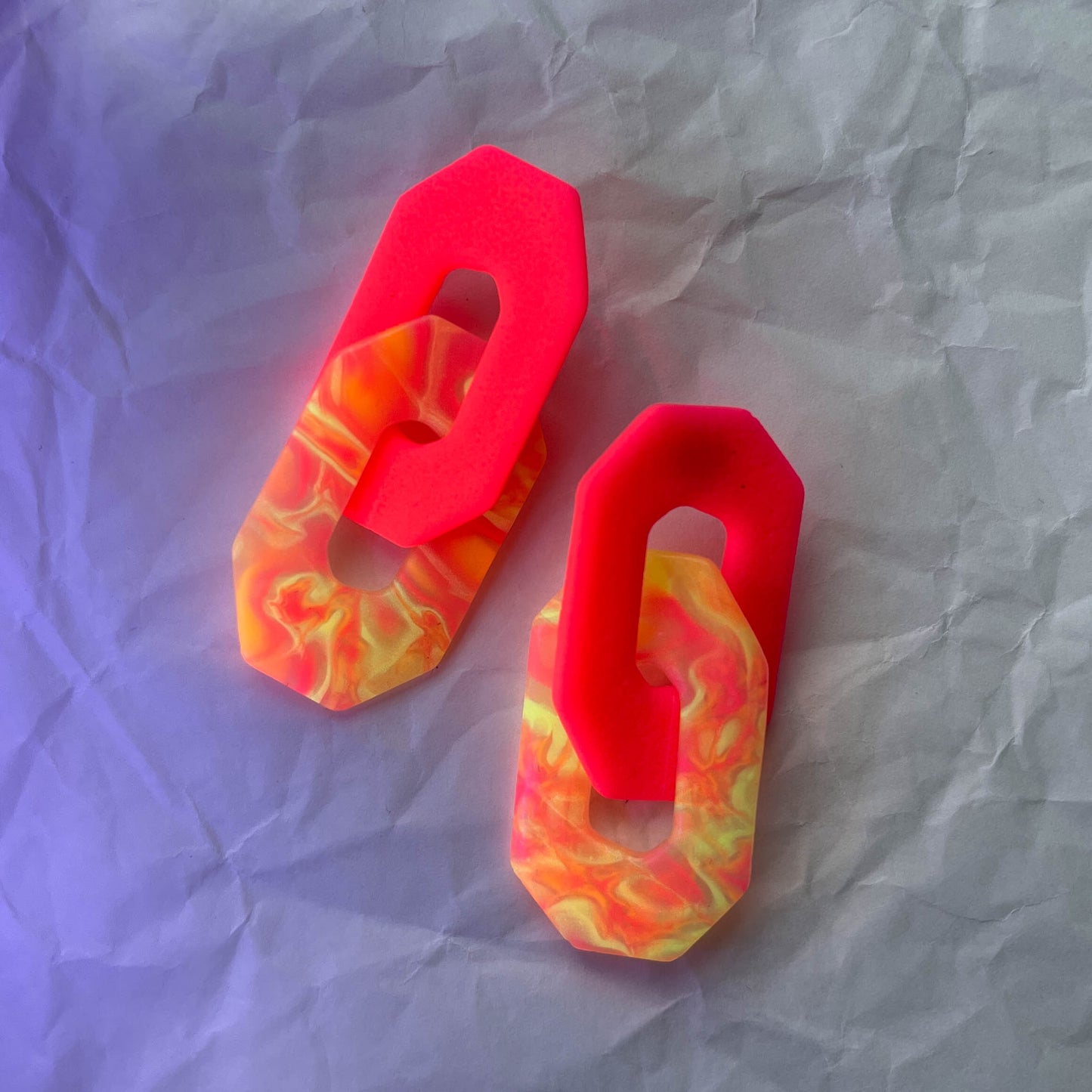 Alura Links | neon light