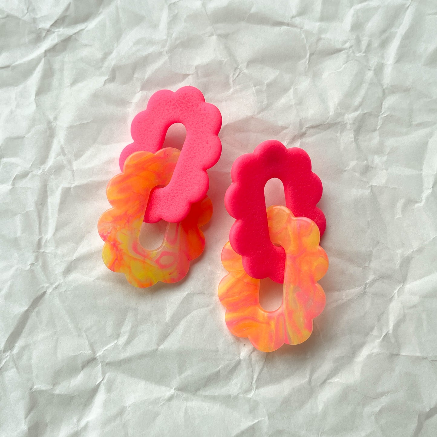 Daisy Daze Links | neon light