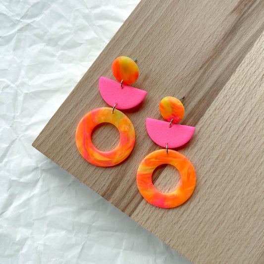 Faye Dangles | neon light