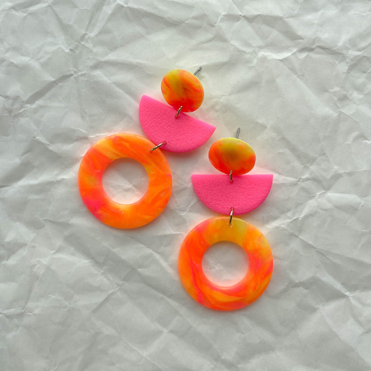 Faye Dangles | neon light