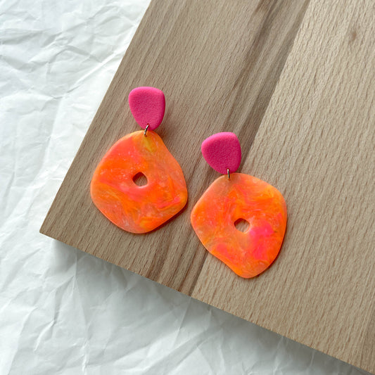 Ripple Dangles | neon light