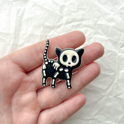 Skellycat Pin
