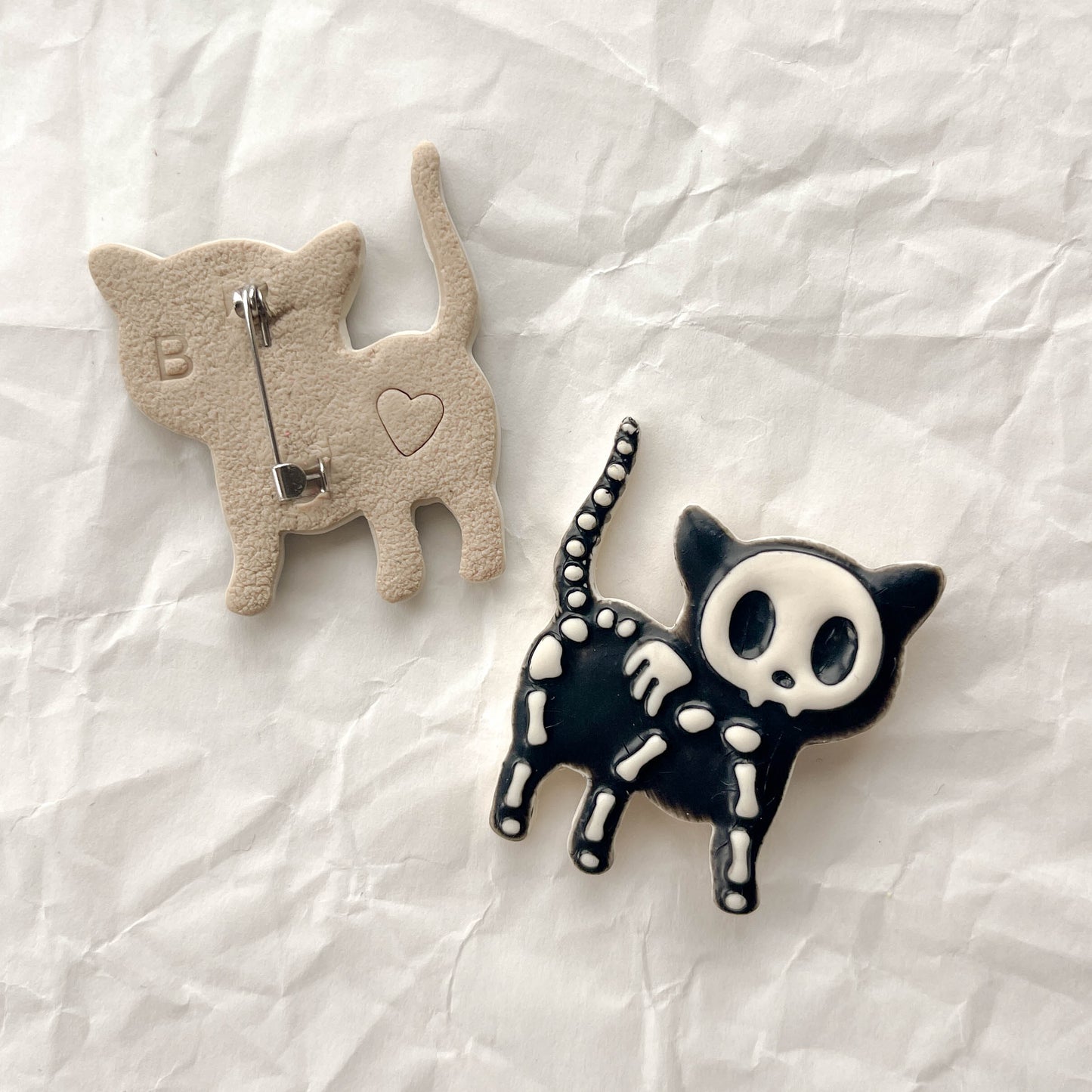 Skellycat Pin
