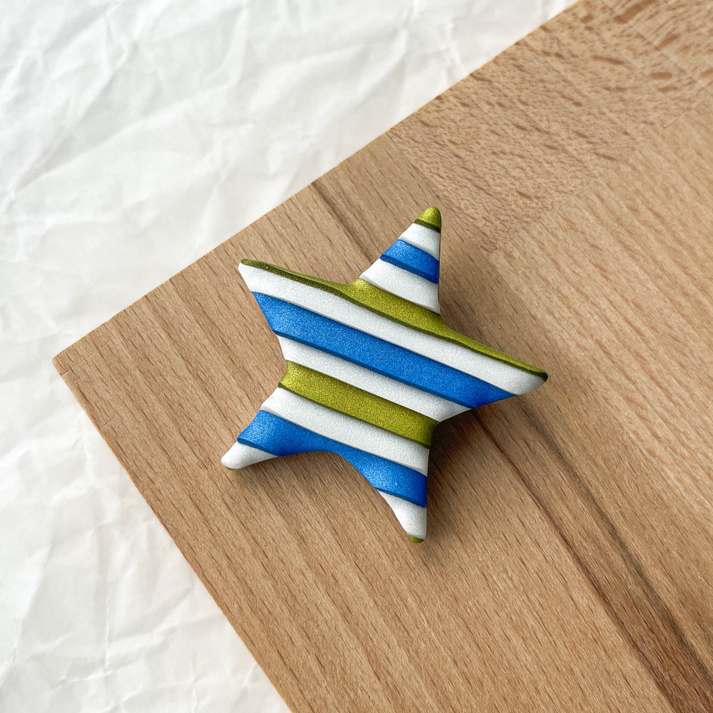 Star Pin | festive ribbon