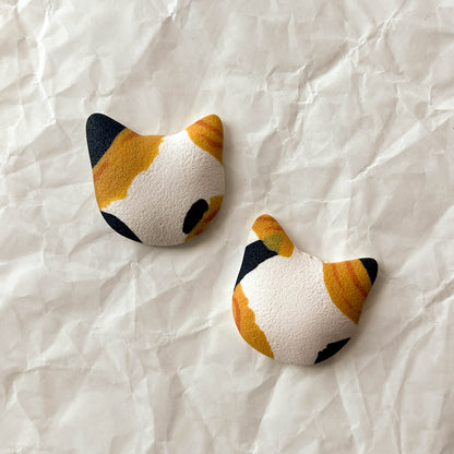 Magnetic cat whisker keeper