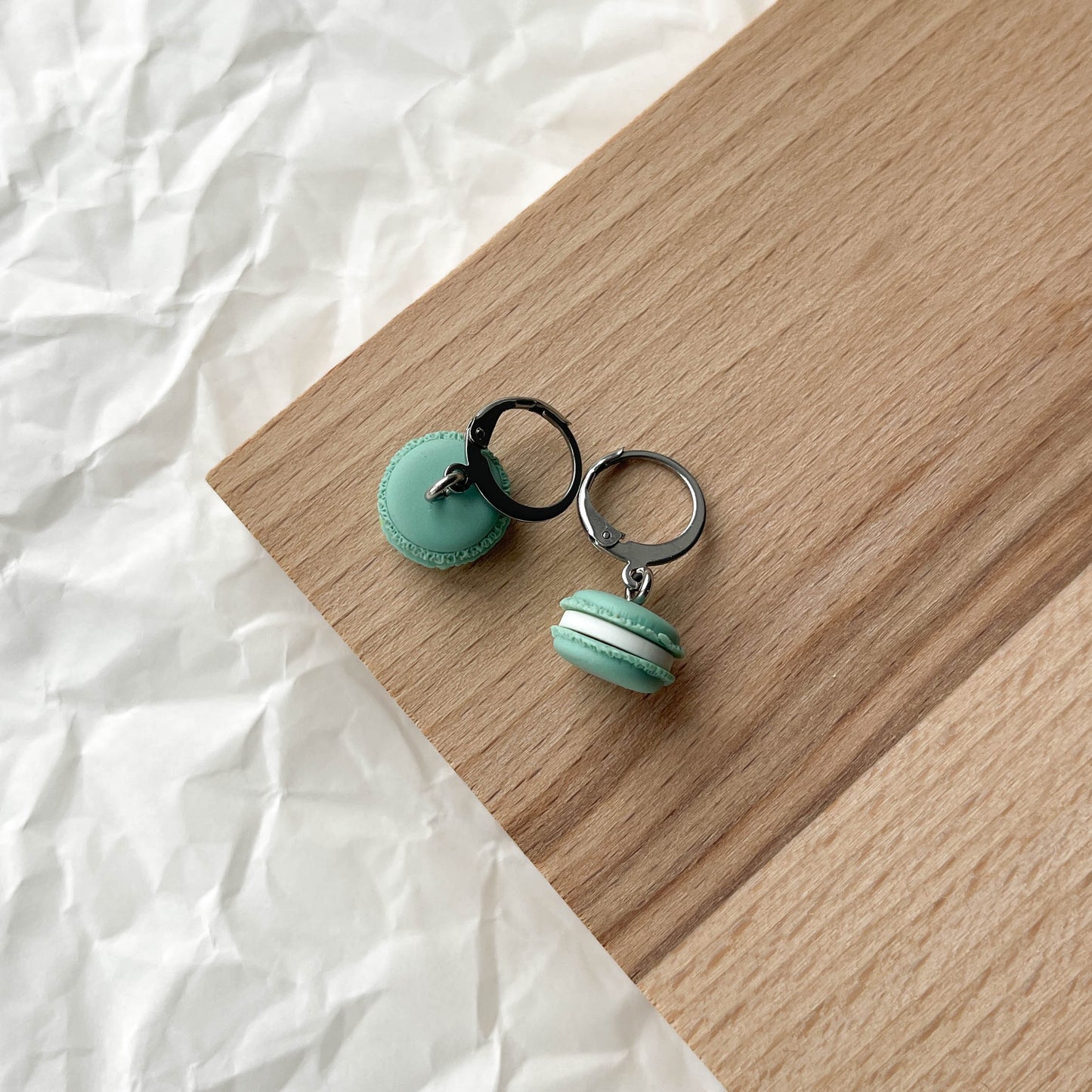 Miniature macarons
