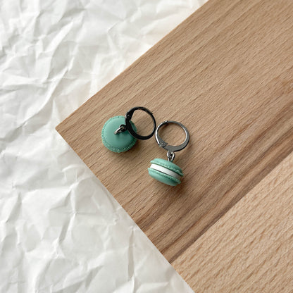 Miniature macarons