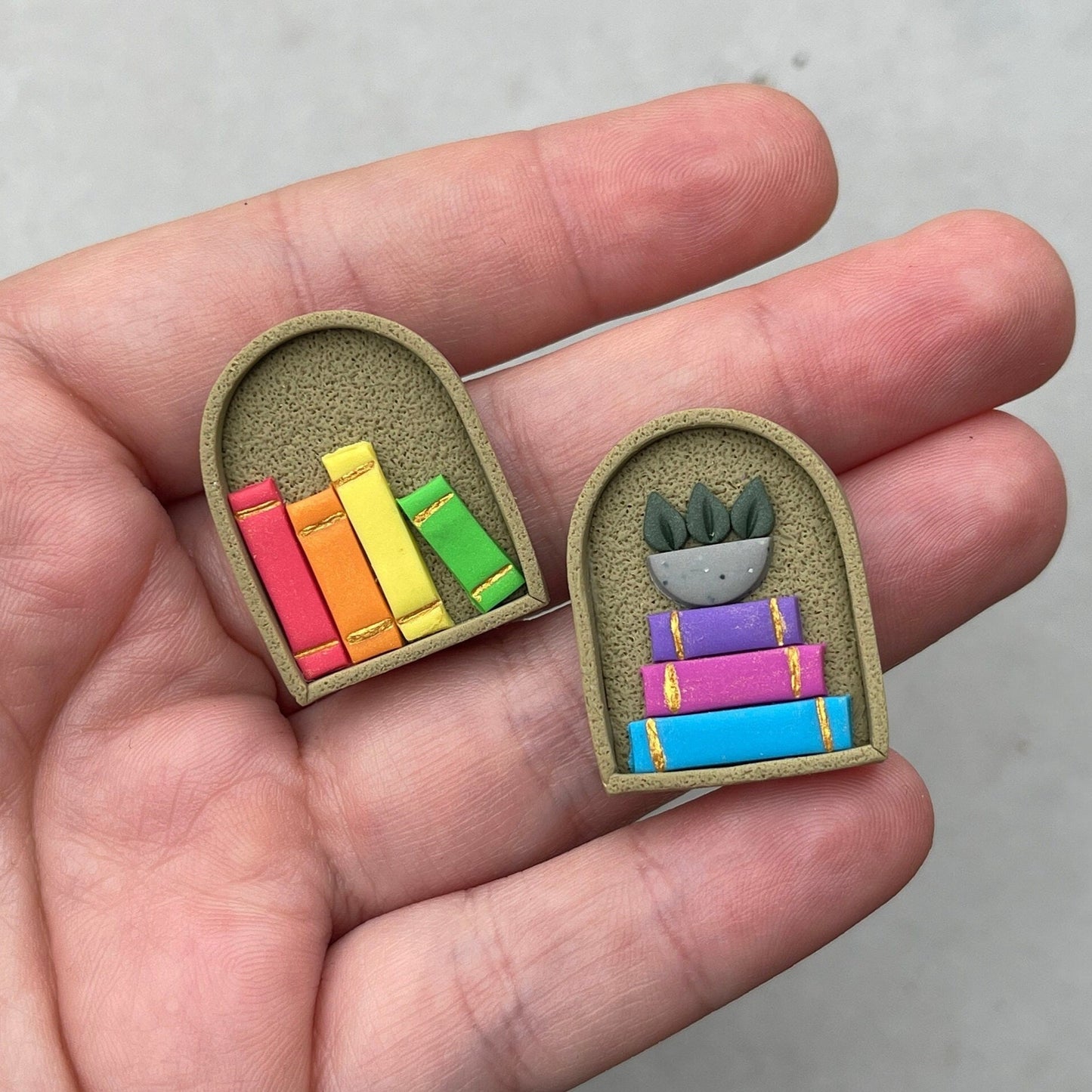 Bookshelf studs