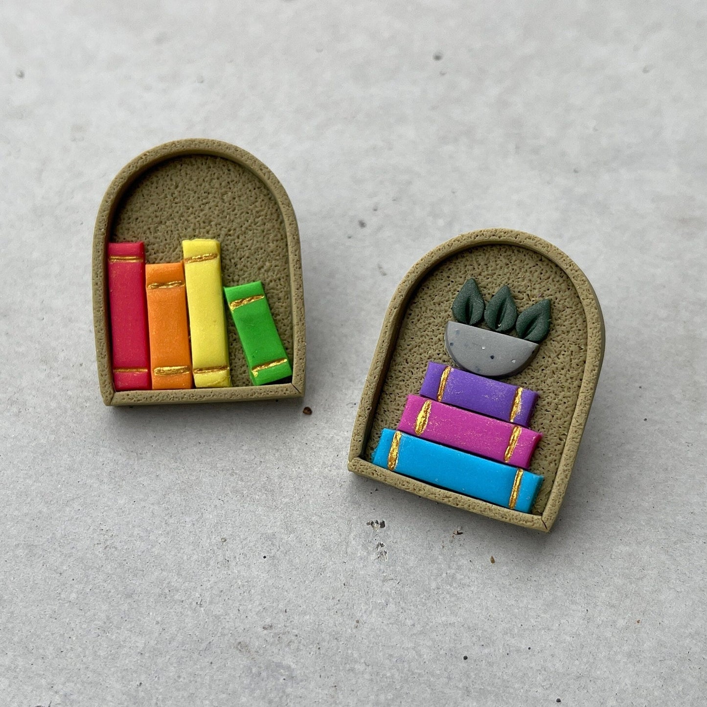 Bookshelf studs